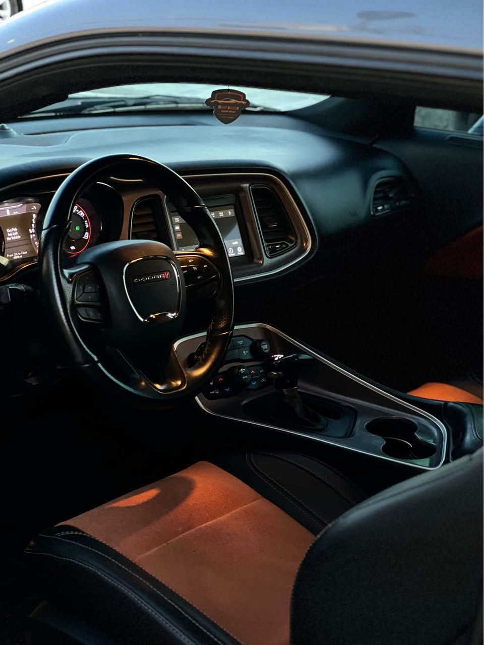 Dodge challenger 2022 SXT 
V6. 3.6L
بصمە
تشغيل عن بعد 
حساس
شاشة وصت
تبريد قطعتين 
تحكمات ستيرن
تحديد سرعة
Car play
لايتات ليد زينون
ققط ماشي ٤٠ الف

صبغ فقط جاملغ سكن بدون دواخل ارباك مرجع سيستم شريكة

سيارة جاهز مابي دينار مصارف
كلشي جديد بسمي سنوي فحص هزة حتى ٢٠٣١جديد تحويل وكالة نفس يوم

عنوان اربيل 
0750 496 58 90
Watsapp أربيل, العراق
