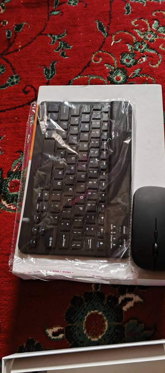 السلام عليكم عندي ايباد للبيع نظيف كل شيء ما بيه قراضه وياه ساره 160 مكاني كركوكي نور سيتي
هذا رقمي بس بي واتساب        ***********
