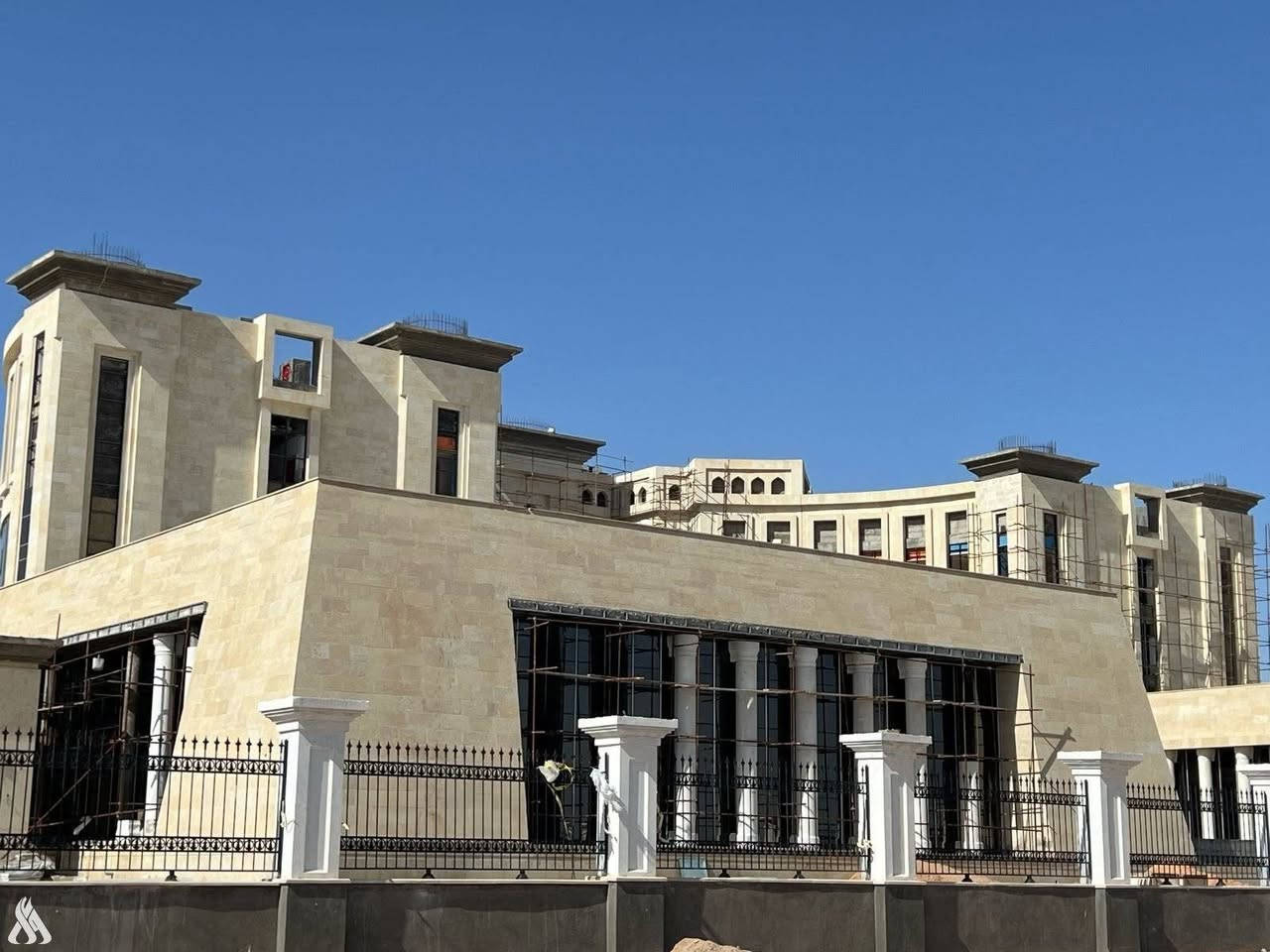 #عقارات_ارض_الصفوة_في_الرمادي
#عروضنا_ما_تخلص
تتوفر قطع للبيع في الرمادي _ قرب المحافظة الجديدة
( مجمع الدوائر الحكومية الجديد )
توزيع 131 + 132 + 133 الف 
مساحات 250 فما فوق ... شوارع مختلفة 12 _ 20 _ 40 _ 120 الحولي  ___ طابو صرف _ ضمان تحويل بأسم المشتري .......
الأسعار 💰 مختلفة حسب الموقع و عرض الشارع
للاستفسار الاتصال على الأرقام التالية
***********
***********
***********
يتوفر واتس آب ✅
عنوان المكتب _الرمادي _التأميم _الشارع العام _30 تموز
بجانب مخبز الفرقان
