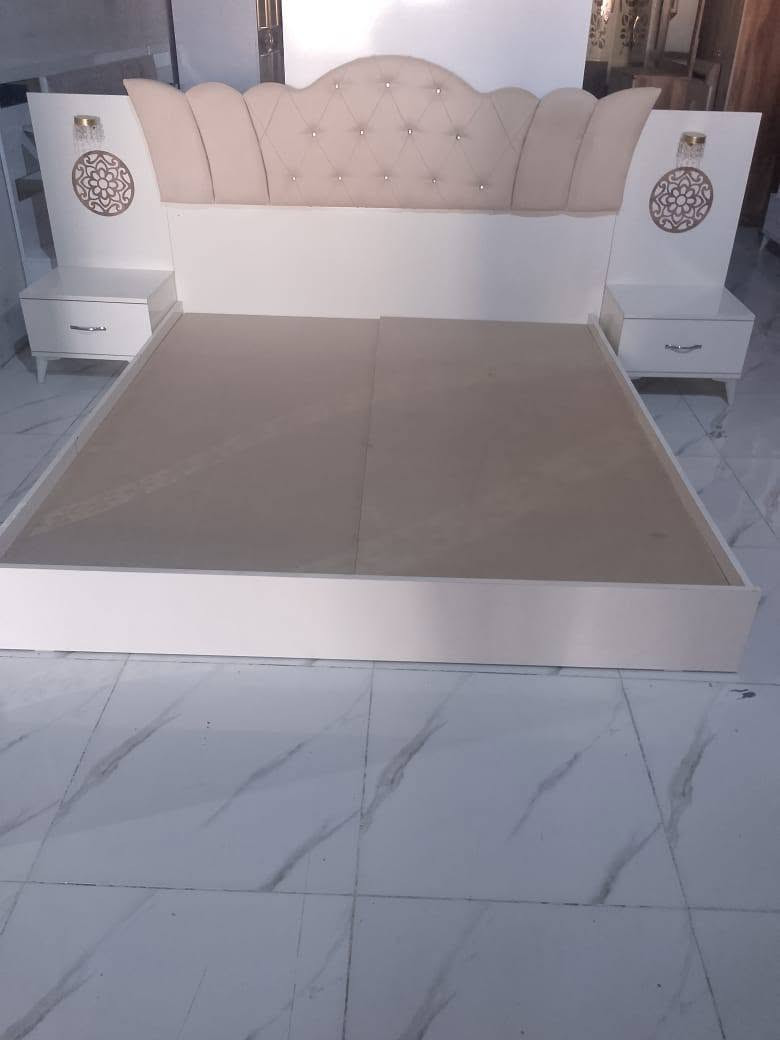 للبيع غرفه نوم شرط النظافه سعره 350 للاستفسار اتصل ***********
