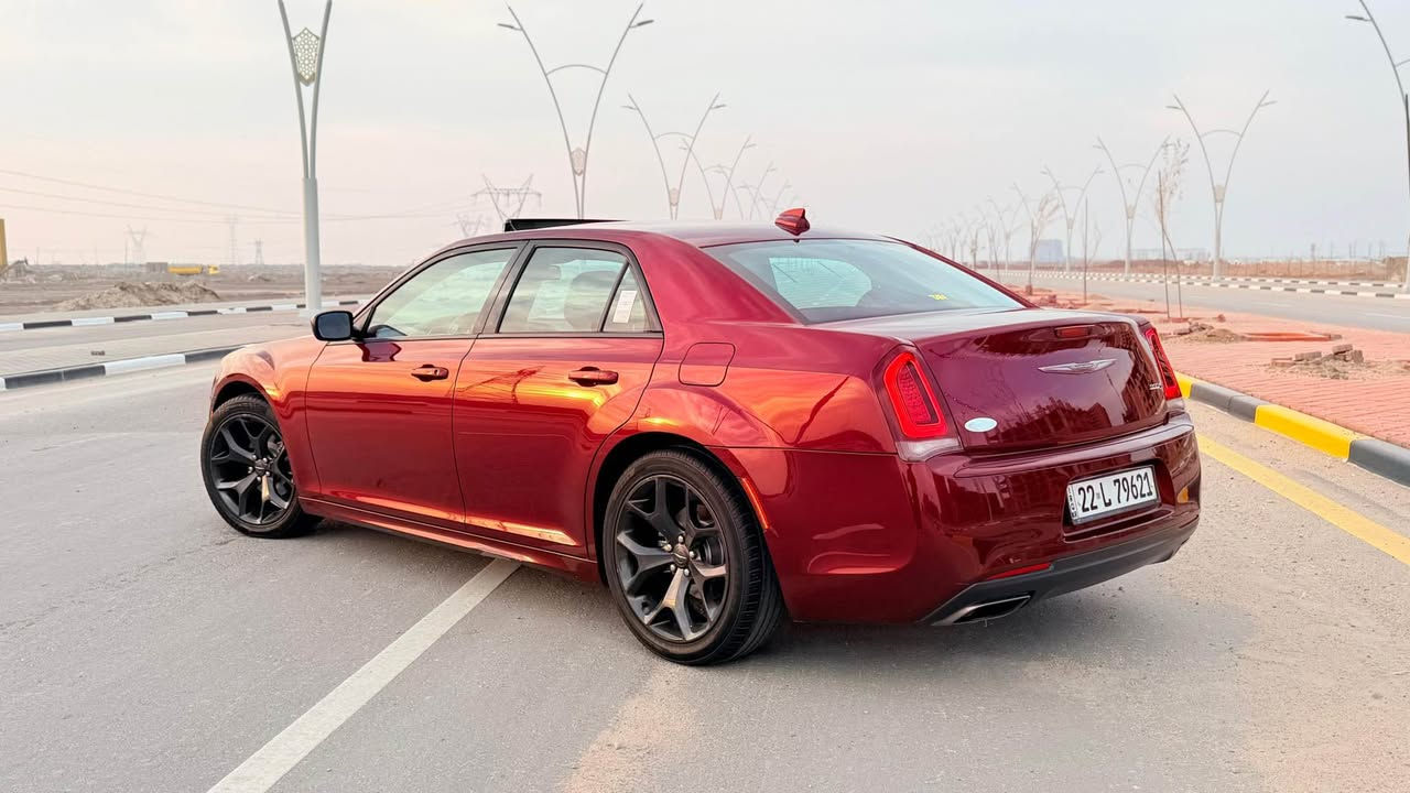 سلام عليكم من رخصت الادمن المحترم كرايسلر اوبامه موديل  2019 رقم اربيل
وارد كندي كلين تايتل كفاله عاامه
مكينه كير كفاله
المسافةالمقطوعه55  m
حجم المحرك 3600
مواصفات Sكولد
* داخل اسود جلد
* كامره خلفيه
* مصابيح امامية زنون مع بلوجكتر LED .
* ويل قياس 20 انج .
* استيرن كهربائي
* شاشه كبيرة مع نظام ملاحة نفكيشن GPS .
* مقاعد أمامية كهربائية عدد 2 . .
* مقاعد أمامية تبريد وتدفئة .
* مقاعد خلفية تدفئة .
* تشغيل عن بعد . .
* تدفئة ستيرن .
* محدد سرعة . .
* كاميرا خلفية دوارة.
* مرايا رادار مع ترحيب متحسسة للاضاءة
* دخول ذكي (بصمة) .
مكان السيارة البصره 
للاستفسار عن السعر واي تفاصيل اخرئ الاتصال متوفر واتساب
*********** البصرة, العراق
