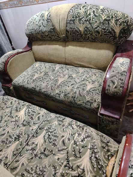 تخم قنفات للبيع 4 قطع 8 نفرات تسكام سعره ١٩٠ مكانه نجف حي ميسان مقابيل العسكري *********** بيه وتساب النجف
