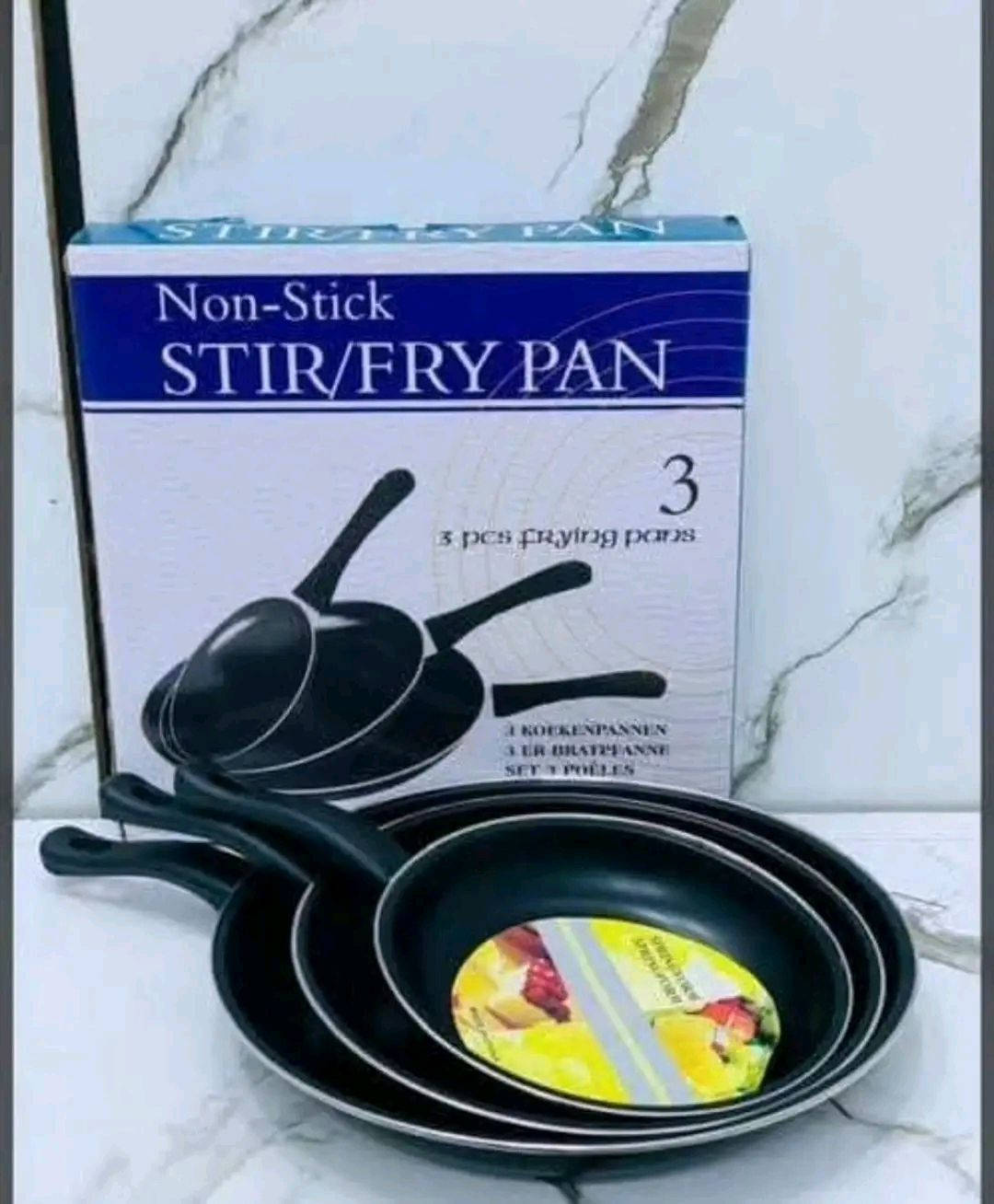 طقم مقالي كولدن فيش 3 قطع 
• هيكل متين (Heavy Gauge): مصنع من خامة سميكة لضمان المتانة والاستخدام طويل الأمد تحت درجات الحرارة المختلفة.
• مقابض باكليت فاخرة (Deluxe Bakelite): مقابض عازلة للحرارة ومريحة لليد، تمنحك تحكماً كاملاً أثناء الطبخ.
• 1 × مقلاة صغيرة (قياس 20 سم).
• 1 × مقلاة متوسطة (قياس 25 سم).
• 1 × مقلاة كبيرة (قياس 30 سم).
للحجز والاستفسار مراسلة الصفحه تتوفر خدمة توصيل لجميع المحافظات سامراء, صلاح الدين


**إذا كنت صاحب هذا الإعلان وتريد حذفه لأي سبب، رجاءا أرسل رسالة إلى الدعم الفني**