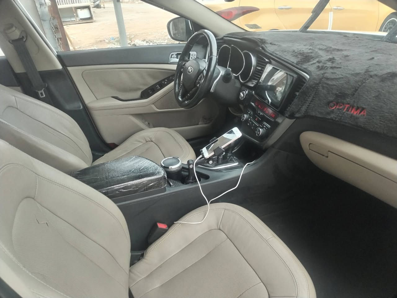 السلام عليكم لبيع خليجي 2013 مشيه 63 حقيقي رقم اربيل دولي سياره فول الفول مكينه 2400 مامفتوحه سياره جديده سياره كفاله معده شويه بل جملغ ويمك السونار مكان السياره كربلاء طوريج *********** سعرها 143
