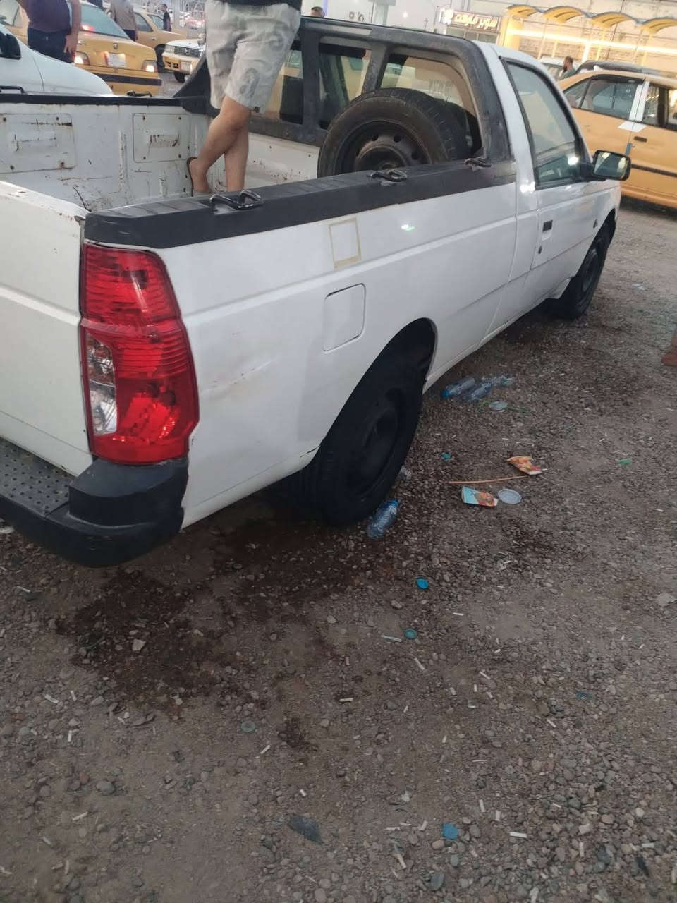 السلام عليكم بيكم اريدو مديل 216مكينه وكير ياباني رقم نينوه راعيها بل بصره شرط تحويل مكان سياره البصره المطيحه سعرها 35 وبيها مجال  ***********
