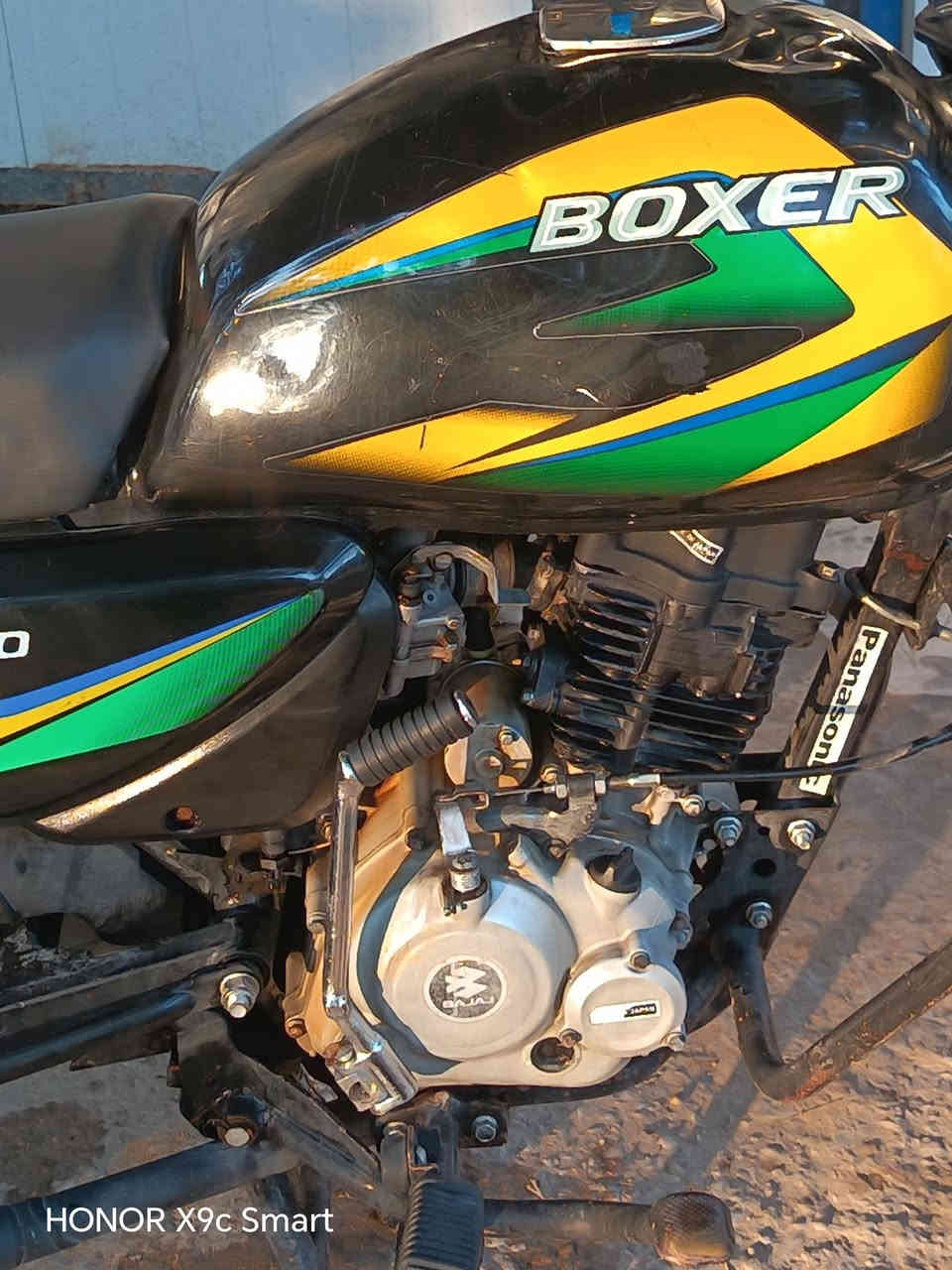 دراجه للبيع بوكسر موديل 2021 مكاني حله قرب جسر بته سعر مليون وبيه مجال للشراي اوراق اصولي ***********
