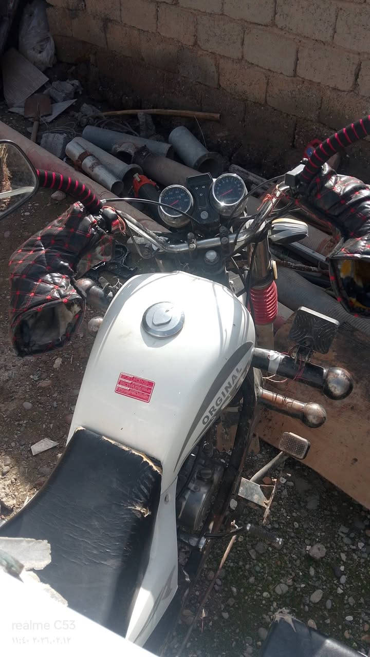 السلام عليكم ستوته للبيع موديل 2023 محرك 200Ccالسعر 1350وبي مجال المكان اسديره سفلى ه‍ ***********
