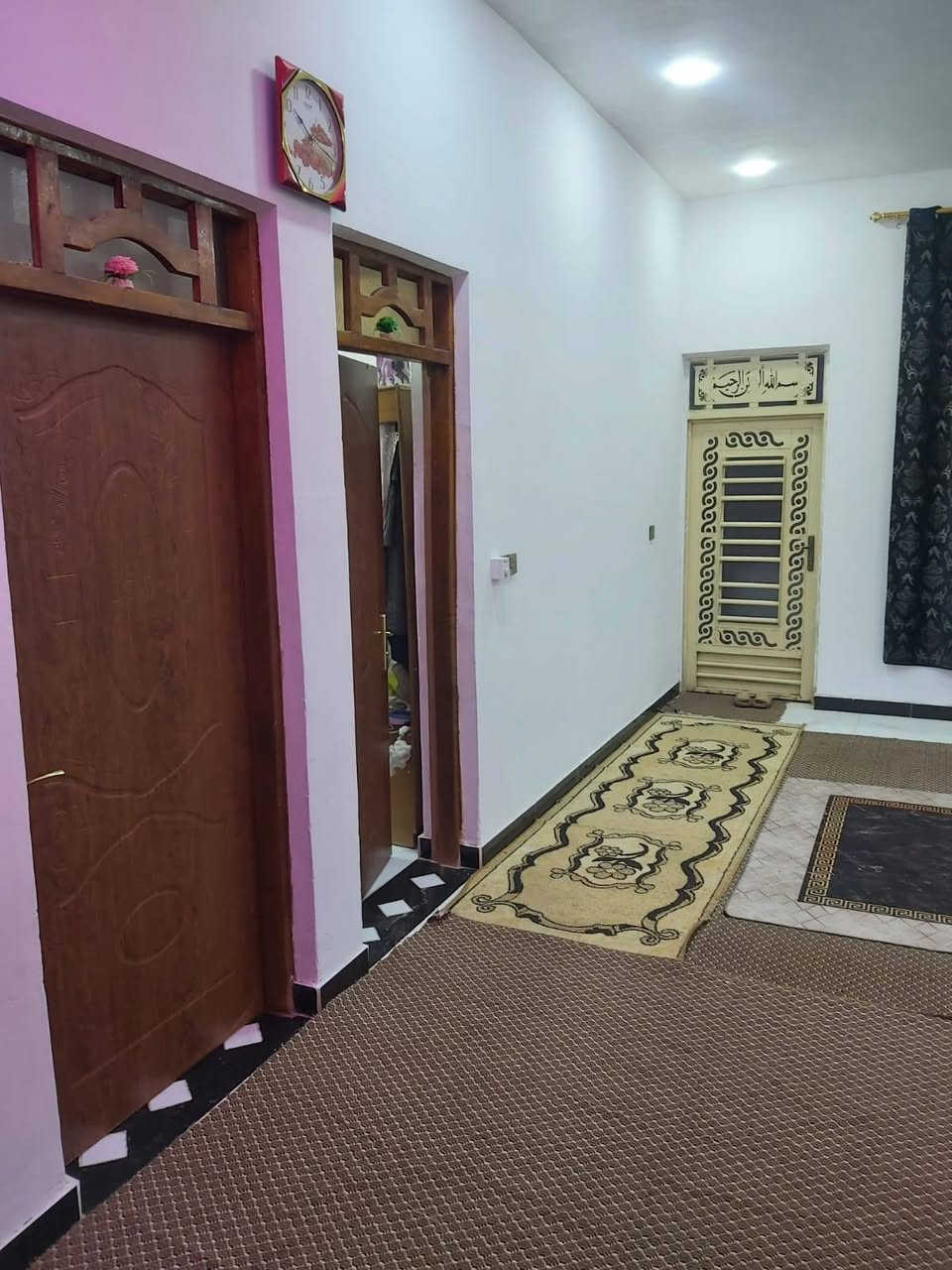 دار للبيع 
الماجدية منطقة سيد جميل شارع عشرين قرب اسواق ناي طابو زراعي عثماني ملك صرف ركن كافة الخدمات بناء حديث شغل كله درجه اولى مساحه ٢٢٠ متر غرفتين نوم وصالة وديوانية ومطبخ وصحيات داخلية وخارجية والطابق الثاني بس الصالة كاملة على طول البيت للاستفسار الاتصال ***********
