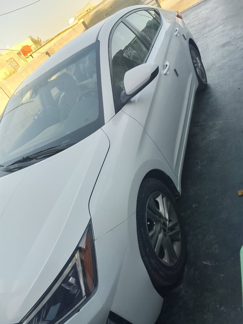 النترا موديل 20 سياره جديده
حادث بسيط بنيد فقط ترايك لشمال 
كير مكينه صدر كله كفاله برغي مابيها نقص داخلها مال زيرو 
مكاني بغداد السعر 138
‏‪***********‬‏
