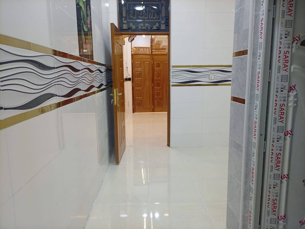السلام عليكم بيت للبيع موقع محيزم شارع 80 خلف مدرسه زهور بابل مساحه 100 متر واجه 5 نزال 20 طابو ملك صرف خدمات كامله بناء حديث فول درجة اولى طابقين بي 2 غرف نوم جدا قريب على مدرسه زهور بابل سعره حلو 

ملاحظه اليشتري يستلم البيت مباشر 

الاستفسار.   ***********
