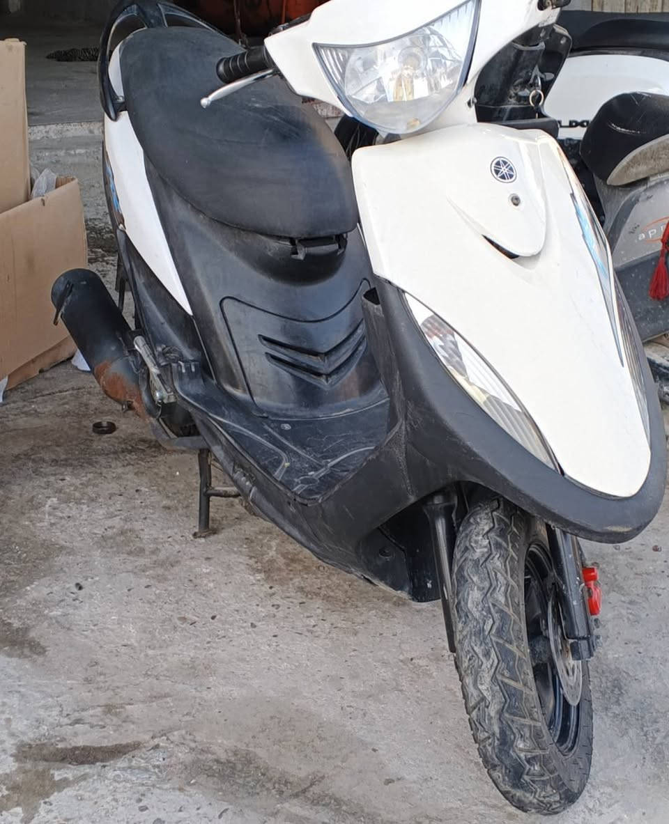 مكلف بالنشر شراي يتصل 
***********
دراجة ماكس عدلة مفتوحة كاملة ماكو نقص كل غراضها بلادية مكينة خرسة 
سعر 600 
مكان كربلاء قرب مستشفى الكفيل كربلاء, العراق
