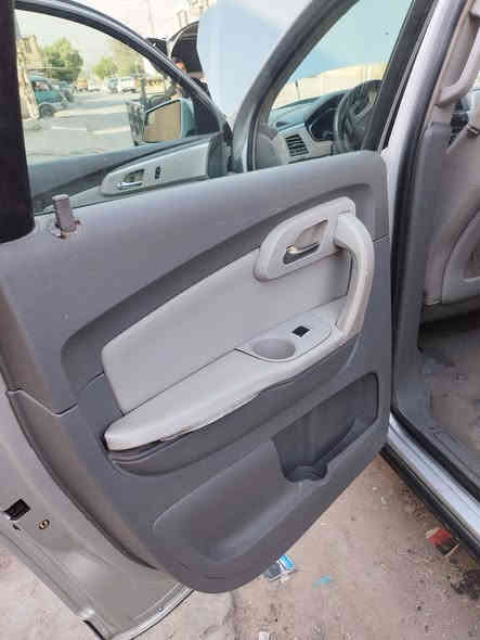 السلام عليكم....شوفرليت ترافرس موديل 2009..
رقم بغداد سيارة بدون اي نقص نظافة كاملة...
كير ومحرك وكهرباء مع الصدر حالة جيدة جدا.
تبريد 3 قطع.
كشنات كهربائية جلد وبيها تدفئة
السيارة باسمي تحويل ثاني يوم.
السعر 90$...بيها مجال بسيط جدا.
العنوان... الدورة حي آسيا.
للاستفسار الاتصال ***********
