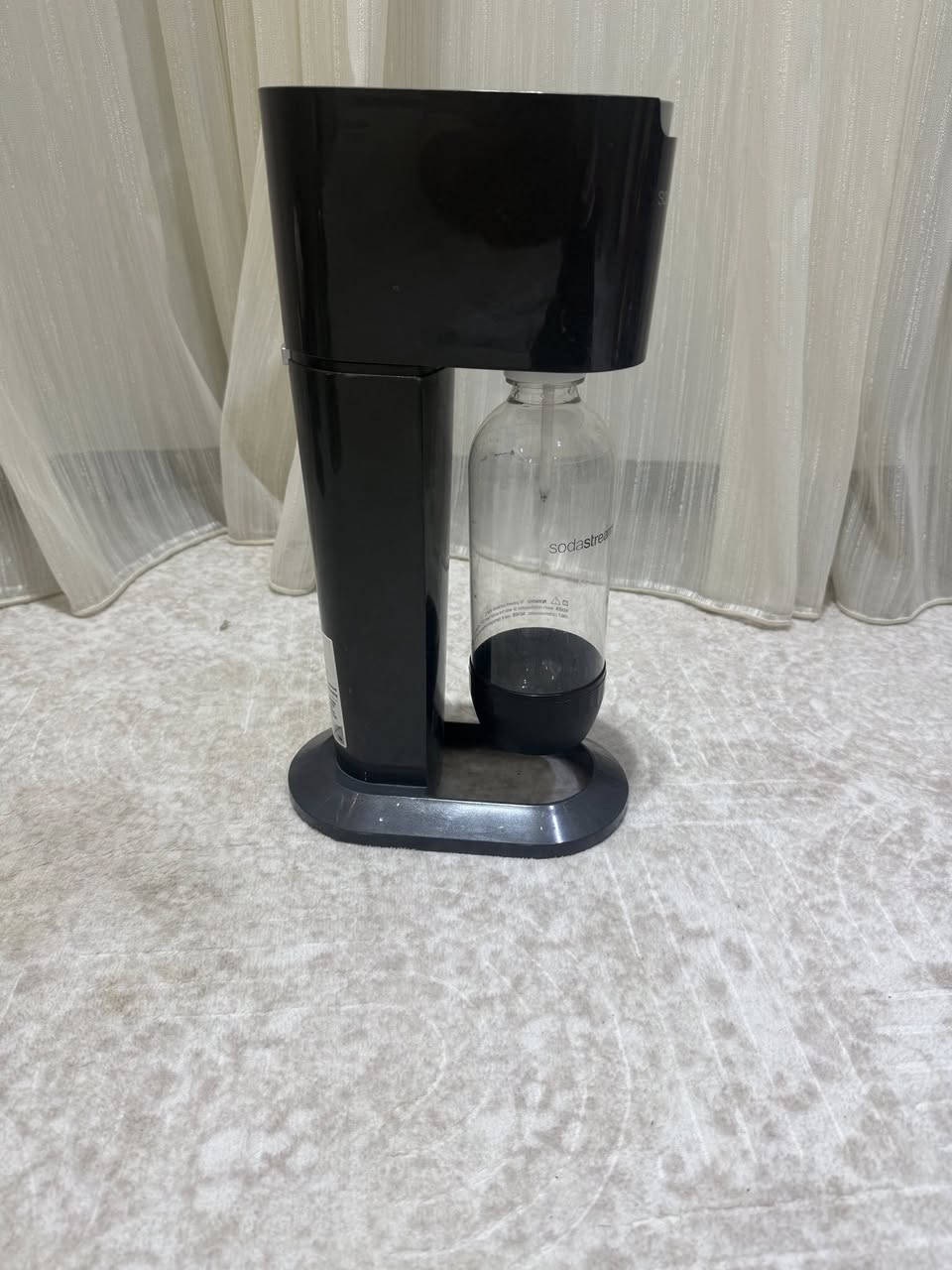 جهاز صنع المياه الغازيه عالي الجوده وصنع المشروبات الغازيه الجهاز كامل وبي غاز اكثر من النص السعر ٢٥ الف للحجز خاص 

يوجد توصيل لكل المحافضات ٥ الف


**إذا كنت صاحب هذا الإعلان وتريد حذفه لأي سبب، رجاءا أرسل رسالة إلى الدعم الفني**