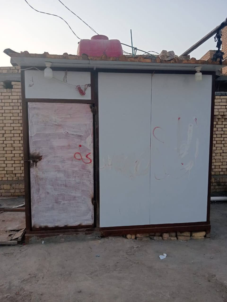 سلام عليكم كرفان البيع نضيف كلش. عنوان الناصريه حي الفداء #السعر 600وبيه مجال حك الجيه /رقم***********
