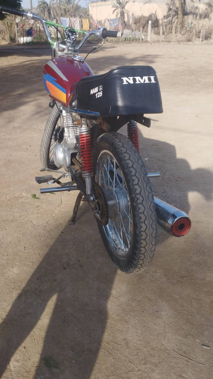 س..ع.. كلك كلك كلك 
1-شاصي ارشه مكينه نامه غراضه كله نام 
2-مكينه مفتوحه مره واحده مبدأ بيه بوشه أو بستم والفات رابيدو 
3-شاصي 22 تعمير 24 ماعوزه شي
4-سعر 450 بيه مجال تجي تفحص أو تطلع بيه اوتقتنع بيه ونتفق علا خصم سعره 
5 مو شراي لا تعبني ولا اتعبك 
هاذه رقمي بيه بس واتساب *********** تحياتي #جميع
