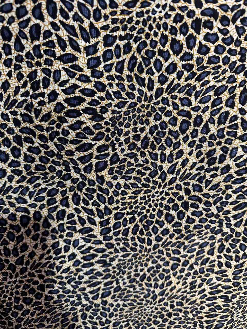 على بركة الله 
قطع قماش نسائي كشمير ايطالي 
خامه بارده وحلوه 
بأنسب الاسعار 
تقاطع شارع العقارات قرب افران صمون بركات الزهراء


**إذا كنت صاحب هذا الإعلان وتريد حذفه لأي سبب، رجاءا أرسل رسالة إلى الدعم الفني**