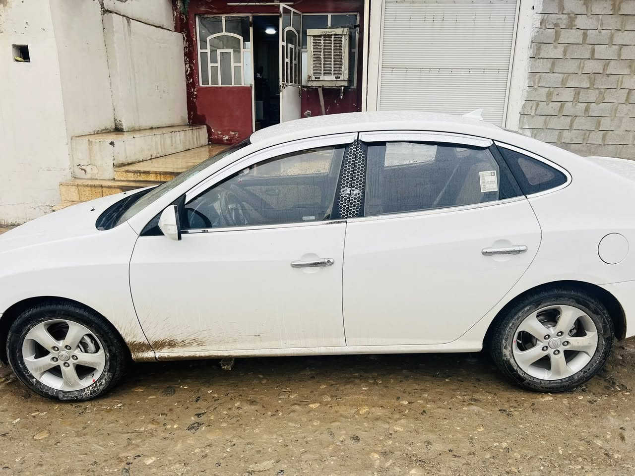 للبيع سيارة النترا ٢٠١١ سياره جاهزه بيها ملاحضات بسيطه بيها كابون سياره جاهزه طخم تاير رقم أربيل تحويل وتريد وكاله ***********
