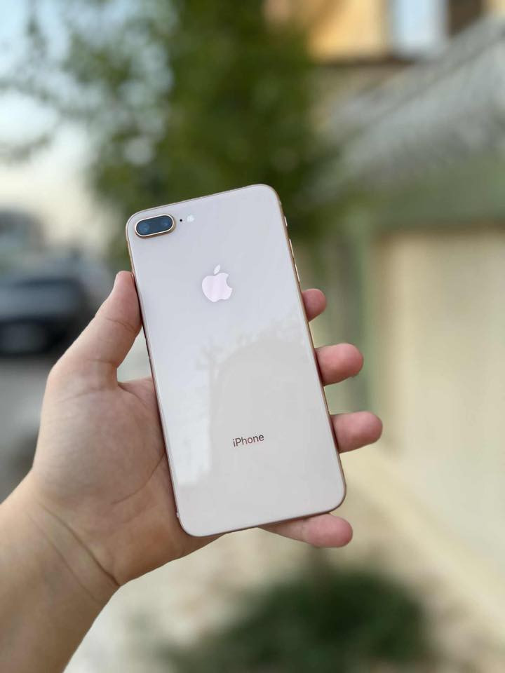📱 للبيع: iPhone 8 Plus (نظيف جداً)
المواصفات الأساسية:
• الموديل: أمريكي (نموذج M - أصلي من الشركة).
• الحالة: نظيف جداً واستخدام راقٍ.
• البطارية: تم استبدالها ببطارية جديدة (أداء ممتاز).
• الأداء: الجهاز سريع جداً ويدعم كافة التطبيقات والألعاب بكفاءة.
المميزات:
✅ بصمة الإصبع سريعة وشغالة 100%.
✅ الكاميرا الخلفية المزدوجة (Portrait) تعطي صوراً احترافية.
✅ الشاشة ألوانها ممتازة وواضحة.
✅ الجهاز غير مفتوح للتصليح سابقاً (فقط تبديل بطارية للمحافظة على الأداء).

للاستفسار:***********
