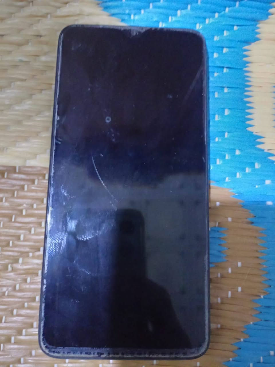 ريدمي نوت 8جهاز نضيف ما مدل بي بس الضهر نسحك مرتين بسيارة وبدلتة رقم ***********
