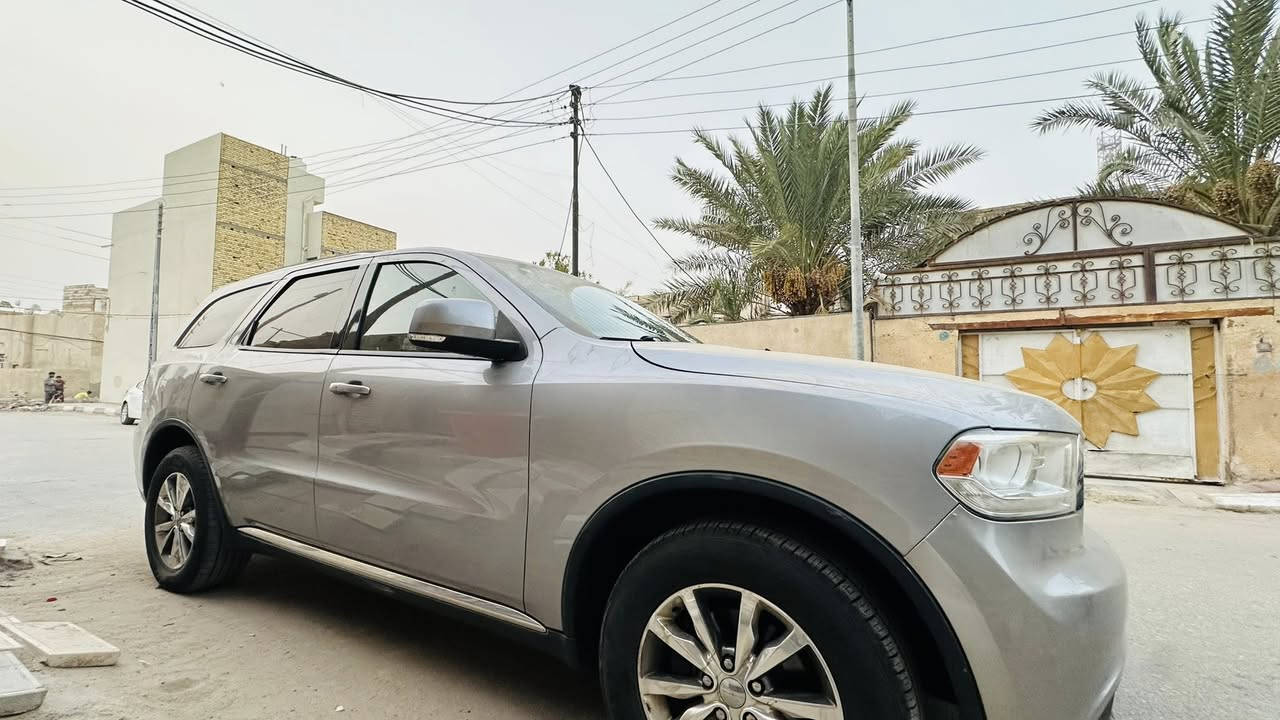 دورنكو موديل ٢٠١٥ مرمزه ٢٠٢٣ بدون حادث مكفوله السياره عدا الدعامية الأماميه -٧راكب - ٦ سلندر - كشنات جلد - شاشه - كامره - حساسات - السياره بدون رقم - مكانه ذي قار تم تنزيل السعر ١٧٥  وبيه مجال - للتواصل ***********
