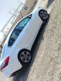 ٢٠١٤ • محرك ٢٠٠٠ GDI • فتحة سقف