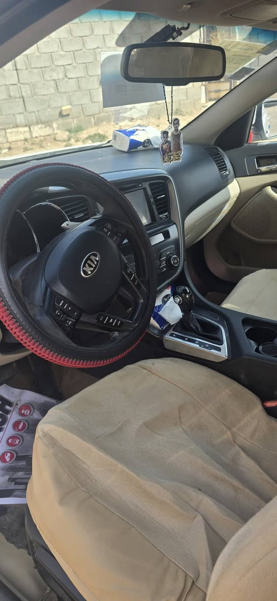 السلام عليكم كيا اوبتما ١٤ خليجي
محرك ٢٤٠٠ دوش 

السياره بصمه 
 
تبريد قطعتين 

حداديه وتخم تاير جديد يوم 1/11 مبدلهن

بيه جاملغ امامي صبغ 

السياره باسمي 

مكان السياره ذي قار 

السعر ١٣٨ وبيه مجال 

***********
