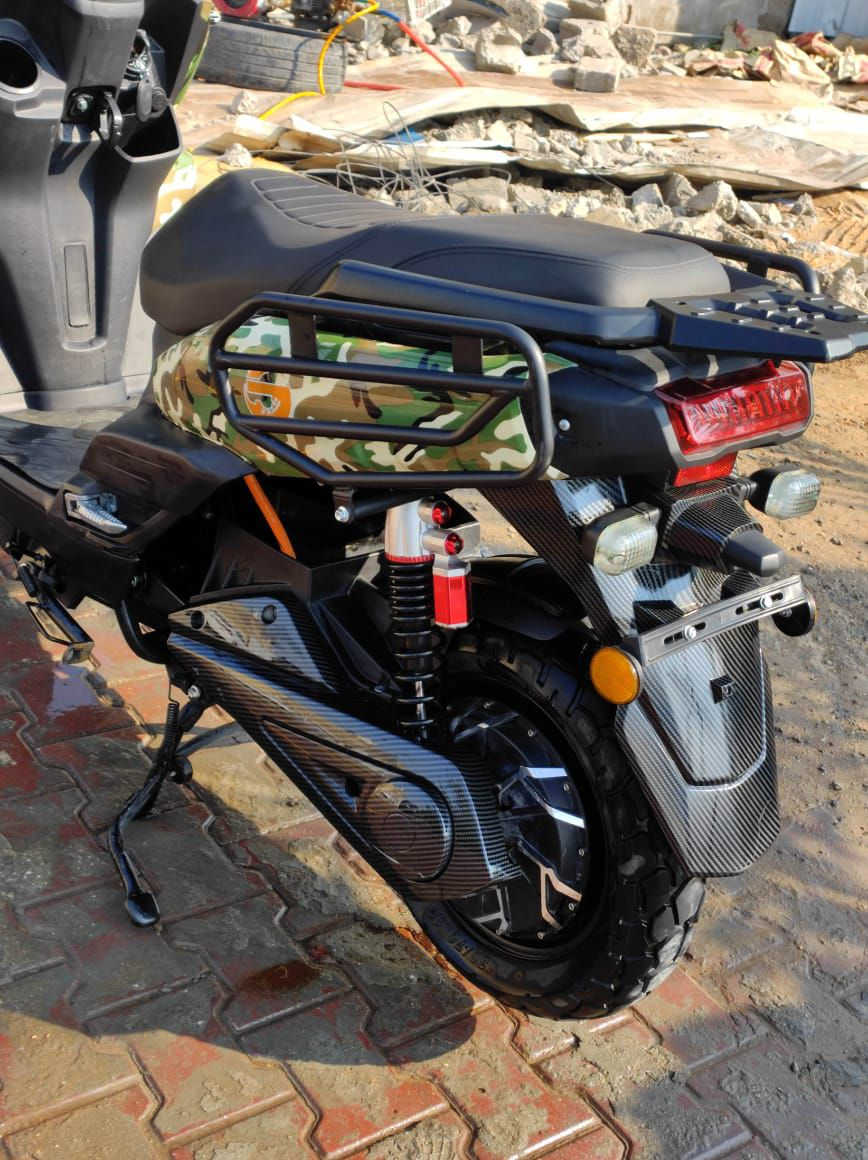 دراجة اباتشي جبلي من شركة عجلة الخليج 
الملف 2500واط
بطارية كرافين 35 امبير 
دبلات هايدروليك 
بريكات دسك abs 
الدراجة نظيفة جدا استعمال شهرين
السعر 1,200,000 وبيها مجال بسيط 
للاستفسار ***********
المكان بغداد حي اور
