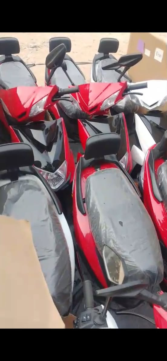 السلام عليكم دراجات شحن شكل السكنس  العدد ٦ 
العنوان مدينة الصدر تقاطع الكيارة***********
