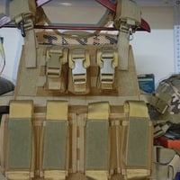 درع فصال • عسلي • قالب بلاك هوك