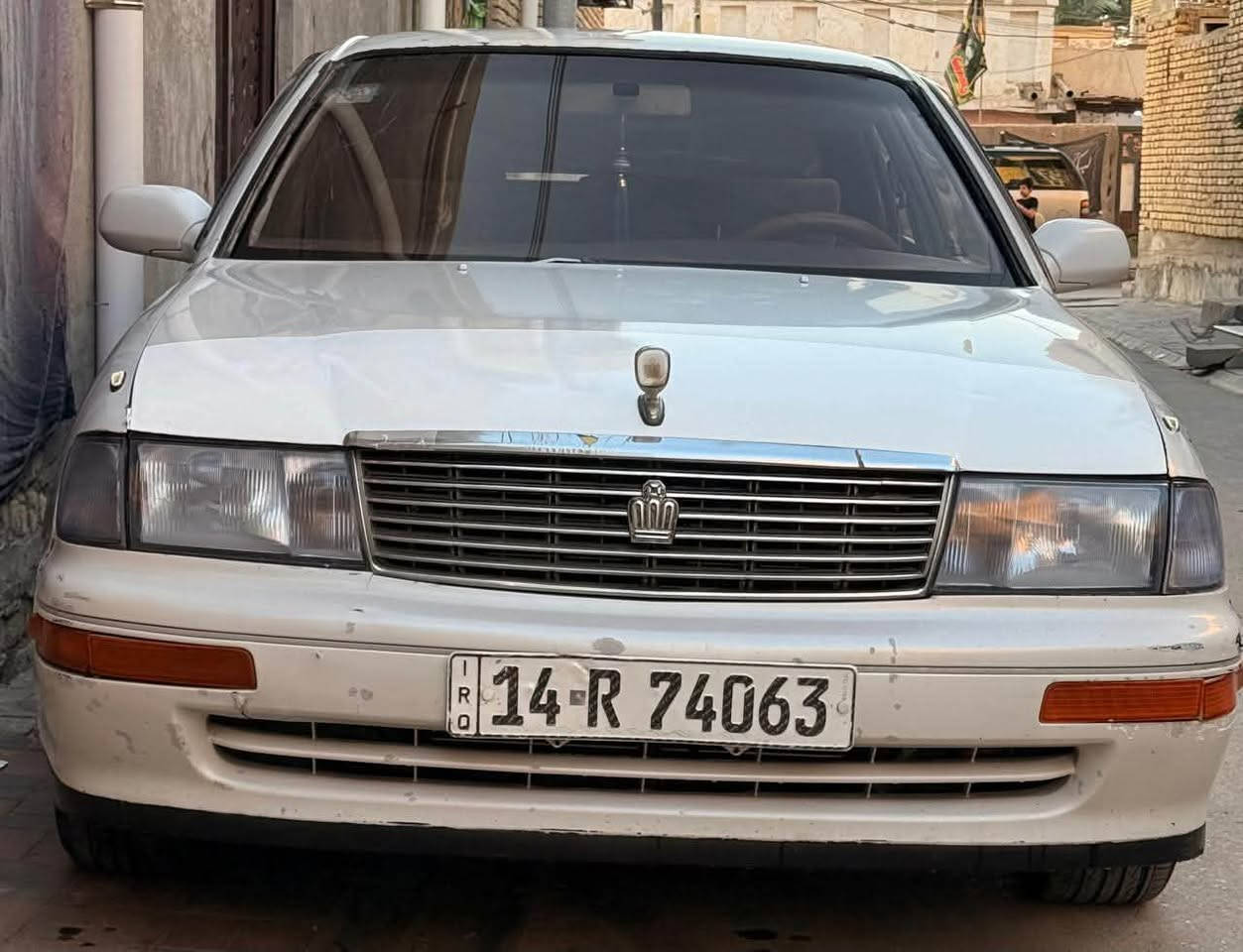 تيوتا كراون 2000رقم  بصره انكليزي تحويل مباشر

ابيض لؤلؤي محجل  تبريد جاهز منظومه كامله جديده 

محرك بطه 2500 ديلكو 
كير جديد توني شاده 

تخم تاير 

تبريد ويه السويج ثلج ❄️ 

حداده وباتري 

كهربائيات كلها شغاله وعلى وضع الشركه 

كاعيه جلد 

غرفتها جديده 

عنوان ناصريه 

السعر 53وبي مجال بسيط

***********
