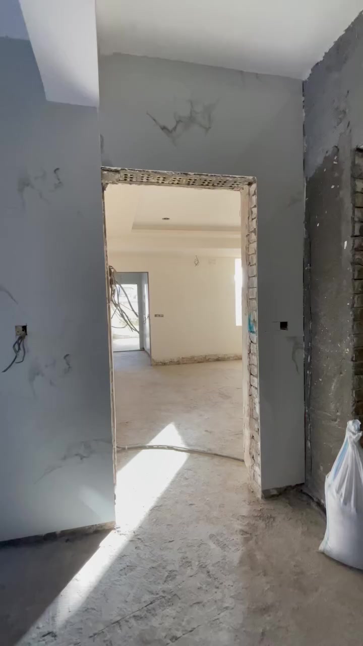 شقق تمليك بمساحات مختلفه
بناء حديث 2025

البنايه تحتوي على/مصعد/بارك سيارات/خدمات 

_95م : صاله+ غرف نوم عدد 2+مطبخ+صحيات 

_135م: صاله+غرف نوم عدد3+ مطبخ+ صحيات عدد2+ بالكون كبير 

موقع مميز جداً 

كراده داخل_شارع اصفر_مقهى رضا علوان

📞***********

📞***********
