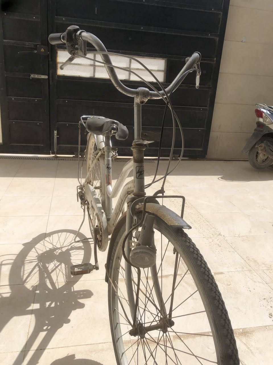 ‏بايسكل ‏عگرب متروك شغال سعره كلش رخيص الي يريده يجي خاص￼￼


**إذا كنت صاحب هذا الإعلان وتريد حذفه لأي سبب، رجاءا أرسل رسالة إلى الدعم الفني**