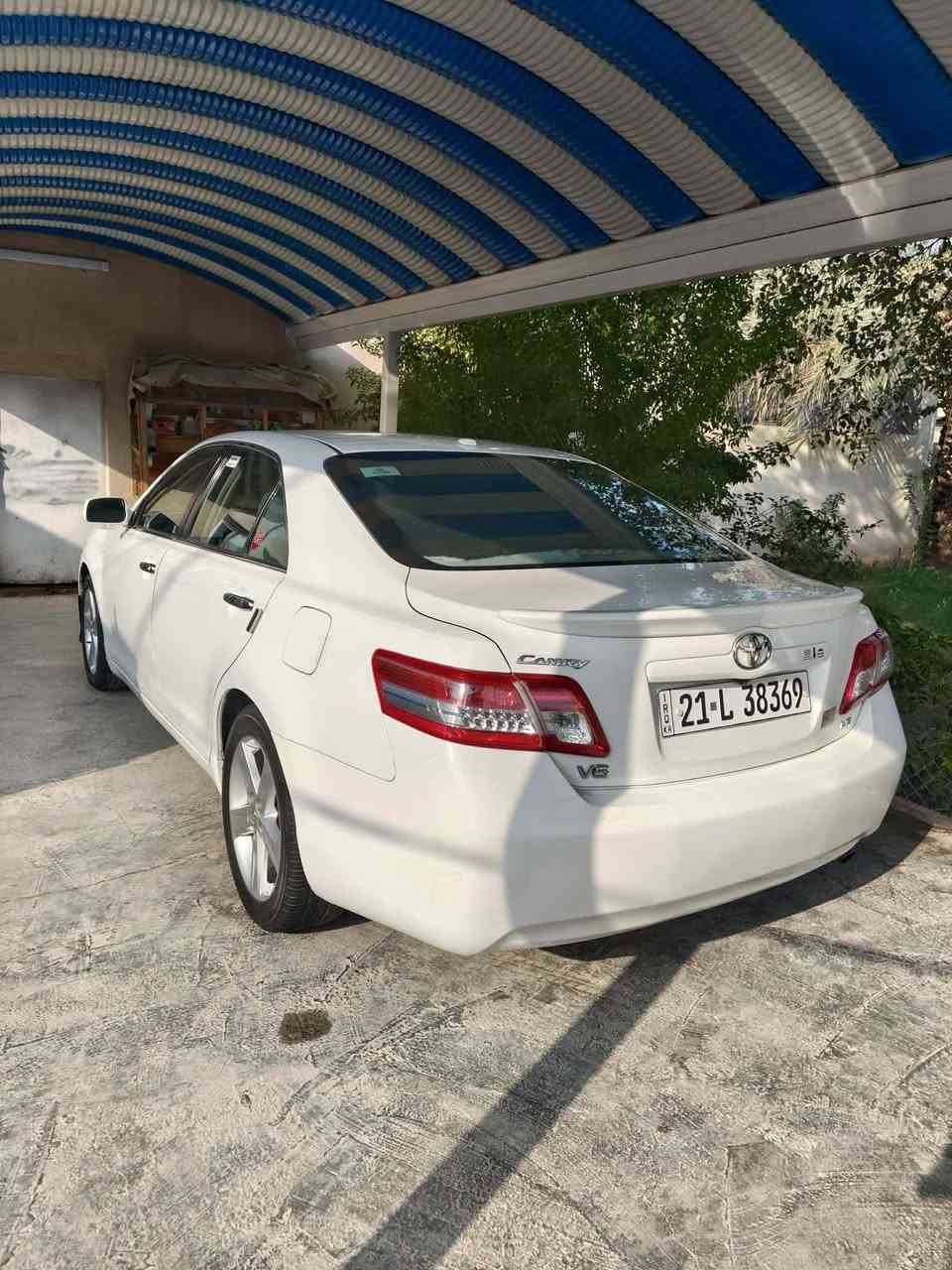 كامري امريكي 2010 ابيض ثلجي
محرك 2500
كير 6 نمر
مواصفات LE 
كشن كهربائيّ 
تحكم استيرن 
مثبت سرعه
شاشه كامره امامي خلفي 
حادث بنيد فقط 
مكان السياره بابل الشوملي 
*********** واتساب 
***********
