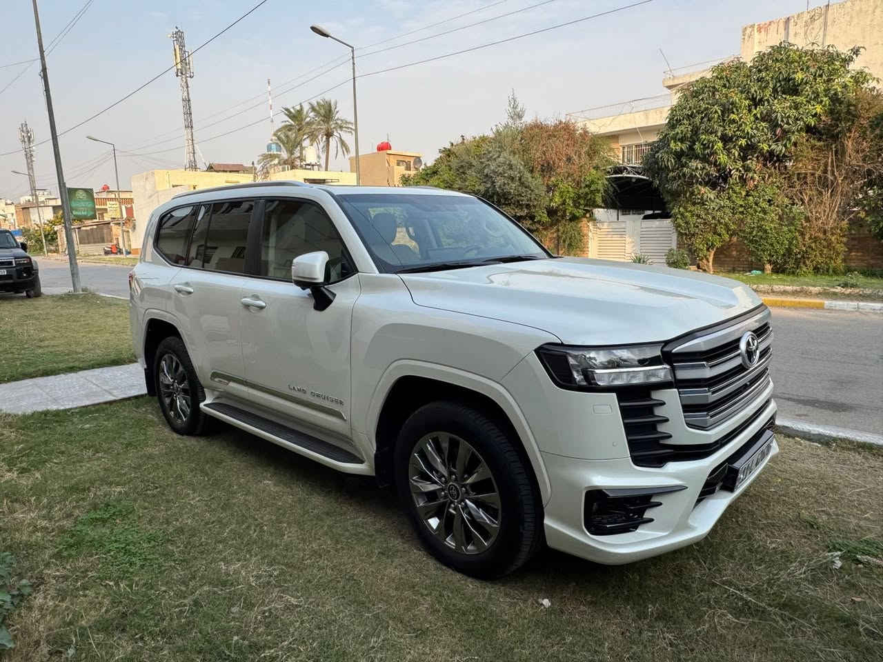 لاندكروز  لمتد2024
ضمان شركة ساز SAS
لد امامي 
4 كامرات
نقطة عمياء
3 شاشات ام التطبيق
فتحه 
جلد
كراسي كهرباء
باب خلفي كهرباء
تبريد كشن
تحكمات ستيرن 
صاج
حساسات امام خلفي 
مري شفط
ثلاجه
تبريد 3 قطع
بيها شبر بارد بالجاملغ
مكان السياره بغداد اليرموك
السعر 70500$  
***********
