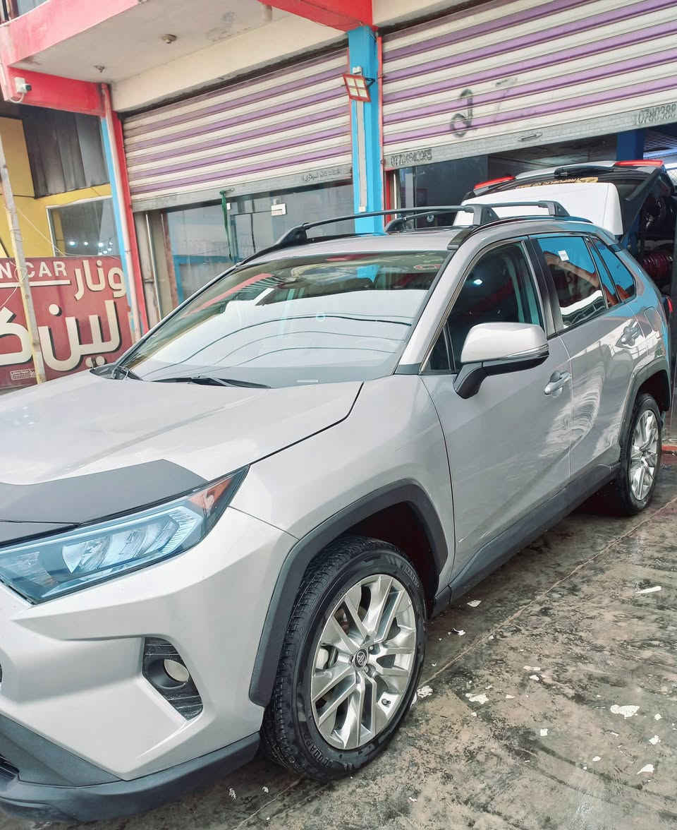 السلام عليكم اخوان عندي راف فور ٢٠١٩ فول مواصفات رقم بغداد انكليزي وارد حادث جاملغ وخشم البنيد نفسه مصلح بدون دواخل بدون ارباك وباقي مكفول مكان السياره بابل  قرب سيطرة الاثار السعر ١٩٥ وبيه مجال ترهم مراوس عادي تحياتي ***********
