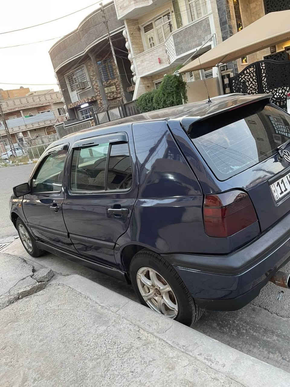 كولف mk3 رقم يغداد انكليزي هزه وسنويه جدد باسمي تحويل ثاني يوم مكينه١٨٠٠ كير اوتو شرط مكفولات صدر امامي خلفي نضيف تخم تاير ياباني ويل كب داخلهه نضيف كهربائيات كله شغاله السعر42 مكاني بغداد حي جهاد***********
