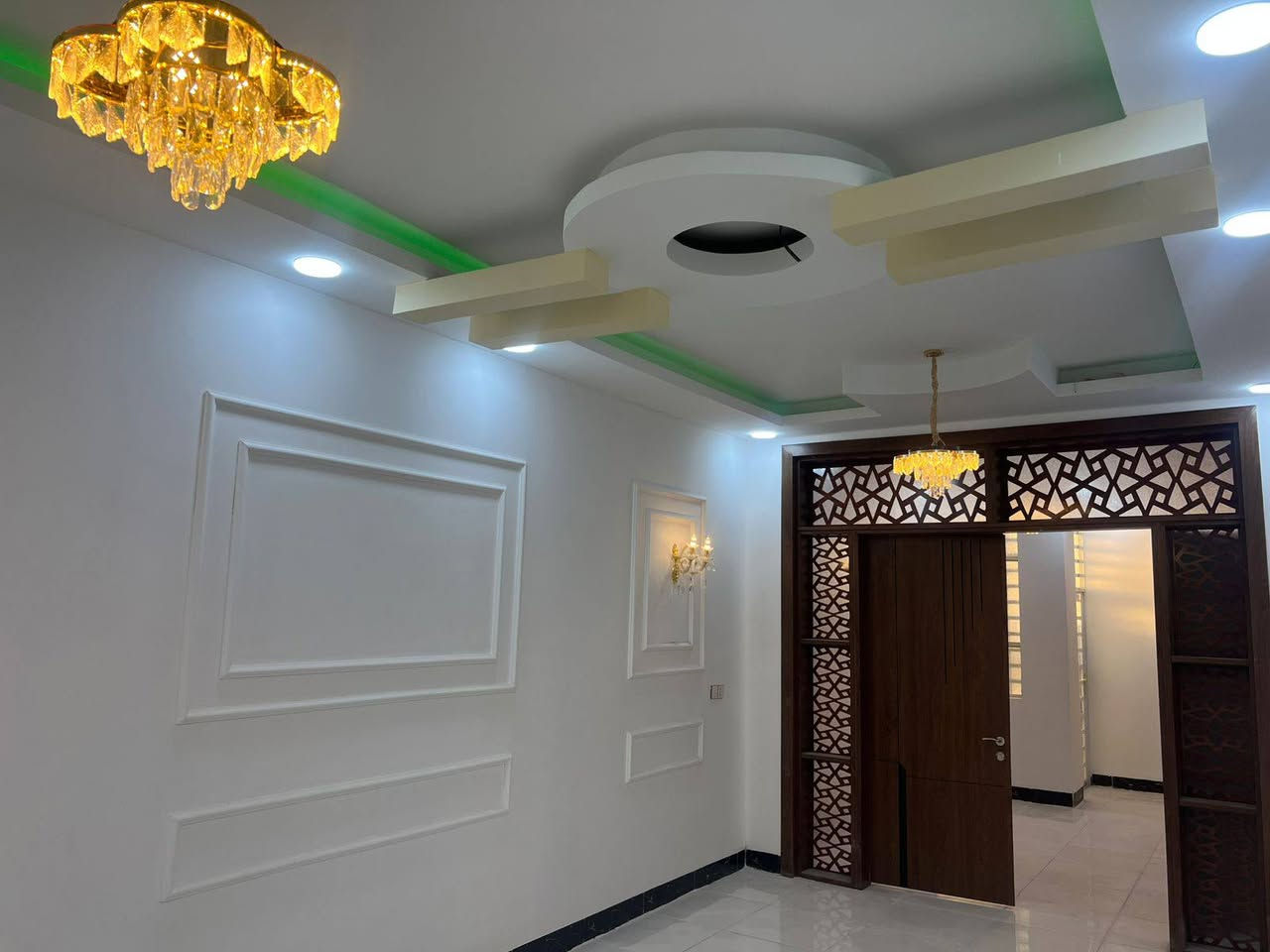 السلام عليكم  /.           
 يعلن مكتب الكرار ♥️عمود 282
اول مكتب بشارع المطحنه 
مقابل قرية الغدير النجف 
النجف 

ملاحظه عرش شارع مالت البيت 20متر♥

سعر😮😳58وبيه مجال 
                                 هـ***********وتساب 
عنوان البيت مقابل قرية الغدير 

#ملاحضه ارجو القراءه المنشور مع كل التفاصيل بالكامل 

البيت مال جناي وشرط شغل 

1-بيت مساحه 150طابو زراعي 
2-بناء حديث غير مسكون 

3-بناء ممتاز جدا كل البناء موثق بالتصوير
سعر 58🤑🤑🤑وبيه مجال 

4-بناءً طابوق 🧱 
5-اساس وسقف صب مركزي 

6-تسليح السقف مصور وشرط درجه اولى 

7-بناء معزول 
8-سقوف ثانويه خاسف
9-ارضيه بورسلين الثقيل

#البيت_مفتاح_تسليم_مباشر

غرفتين +.  صاله +.  مطبخ +. استقبال +. صحيات خارج وداخل 
#شارع_تبليط + #رصيف

مقابل قريه لغدير 
 

***********
