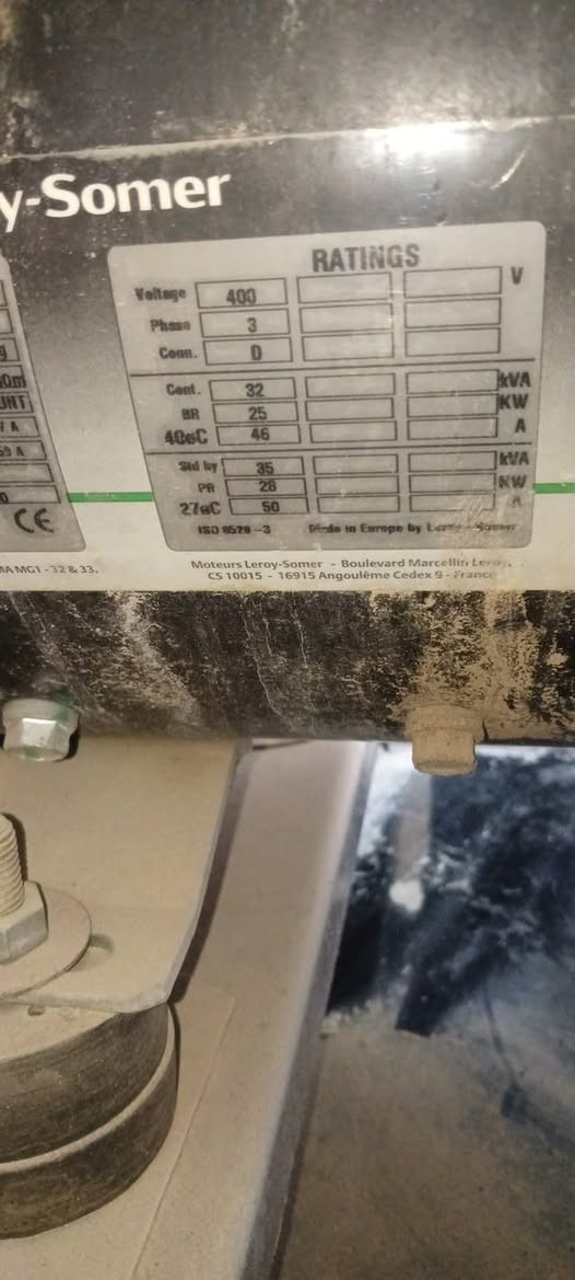 مولد پيركنز اصلي 32kva اي برغب ممفتوح بيها  شغلها  جيد جداً لا تبخير ولا تنقيص ولا اي ليك مشتغله 5000 ساعه بس مكاني بغداد جاهزه للتشغيل  والحمل  ***********
