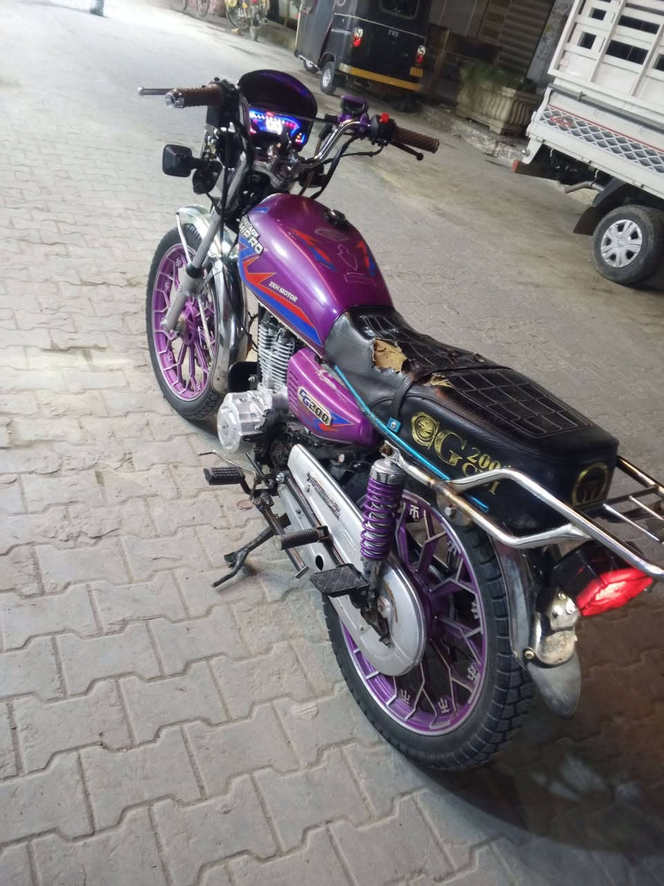 سلام عليكم  شباب دراجة البيع 5 كير نامة برو اوراق صولي دراجة ماناقصهة برغي مامفتوحة لا نضوح لا تبخير  نكرة سلف بكل وقت سعر 625 وبيهة مجال رقمي *********** بي واتساب
