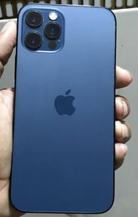 آيفون ١٢ برو ماكس • ١٢٨ • بطارية ٧٧