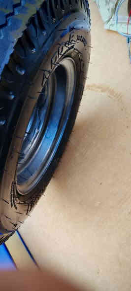 السلام عليكم غراض تكتك شركة للبيع الكاعيات كلهن ب25 المسجلات اثنين والكشن والمرايه ب45التايرات كلهن ب60 ***********
