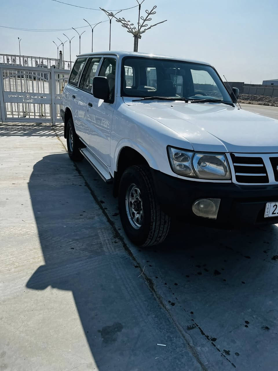 السلام عليكم نيسان باترول 2001 رقم سلمانيه. سنويه ال 30 محرك وكير وضع شركه تخم تاير صدر كله جديد. كير عادي سياره جديده كلش بيه بس بنيد رش والباقي مكفول المكان واسط الصويره السعر 96$ لاستفسار ***********
