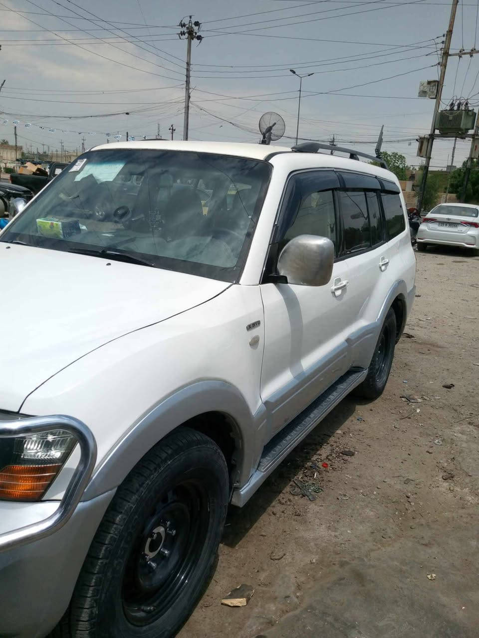 السلام عليكم باجيرو 2006رقم بغداد سياره مجفيه ومعمره تبريد ٣قطع شغال ثلج كهربايتهه كلهه شغاله ليت زنون دمام خلفي مصبوغه حزام ترايك للبصره سنويه بسمي ابيع هاذ الموجود رقم بغداد مكاني بغداد مشتل السعر 75 قفل قفل ***********
