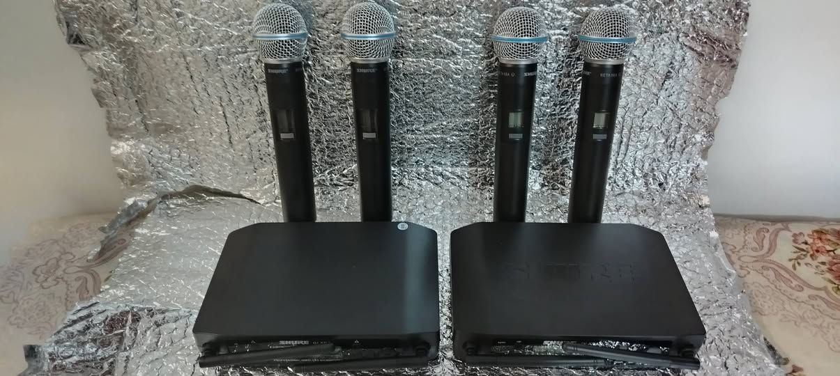 السلام عليكم ورحمة الله وبركاته خدام الحسين مايك لاسلكي من شركة شور المكسيكيه GLXD4 قطعتين باله جديد بكارتونته وجيسه مامستعملات شرط صوت ونقاوه ودفع كلش راقي بمعنى الكلمه مده حقيقي 100متر اي استفسار هذه رقمي *********** اخوكم وخادمكم ملا عصام الكربلائي
