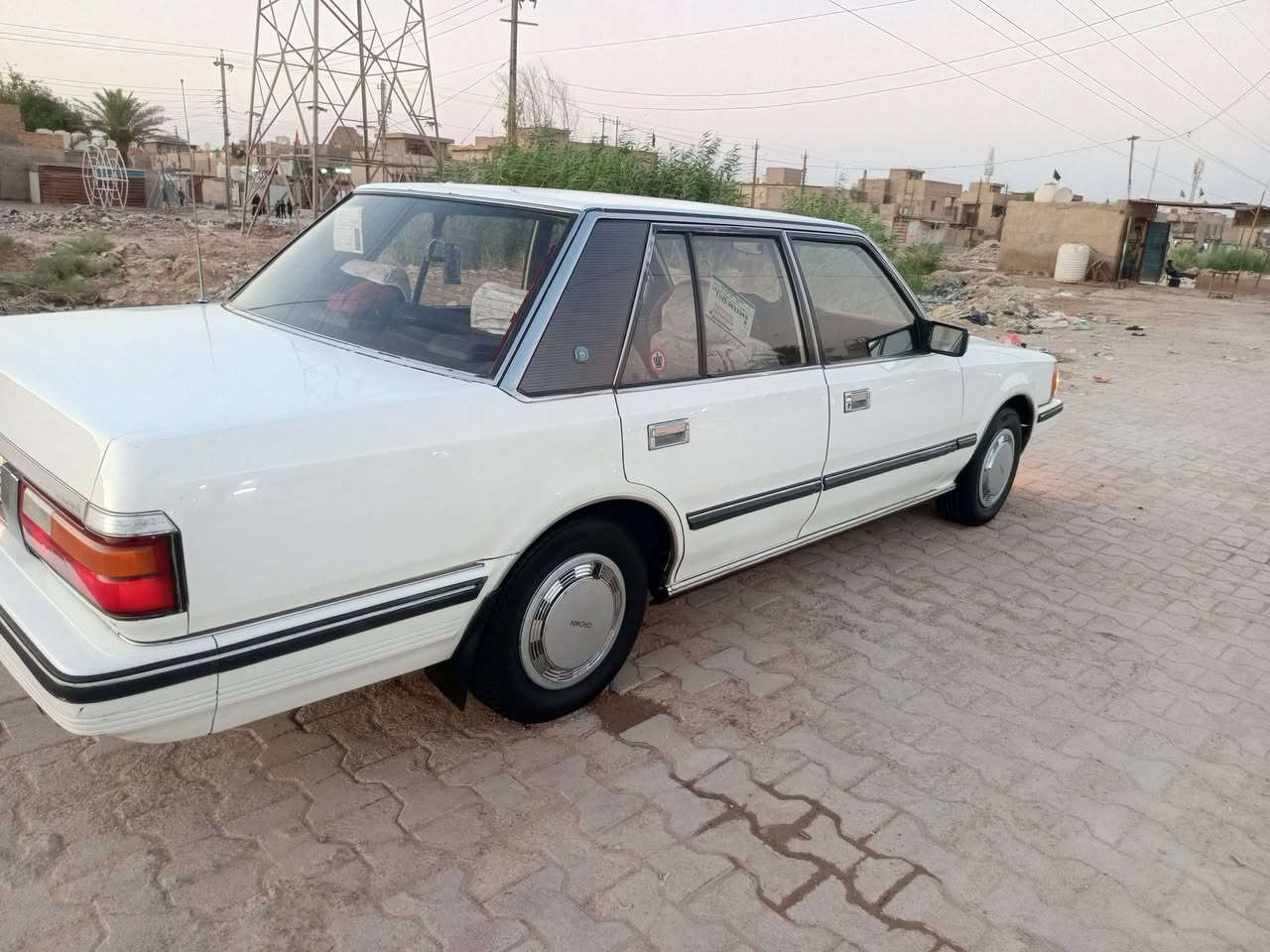 سلام عليكم سوبر 1985 كير مكينه بلاد مكفولات تبريد ثلج تخم تاير بلاديه مابيه صبغ صدر جديد غرفته جديد بسمي سنويه جديده رقم جديد 31سياره جديده أحله من صور سعر 72وبيه مجال بسيط مكان سياره بغداد نهروان رقم ***********
