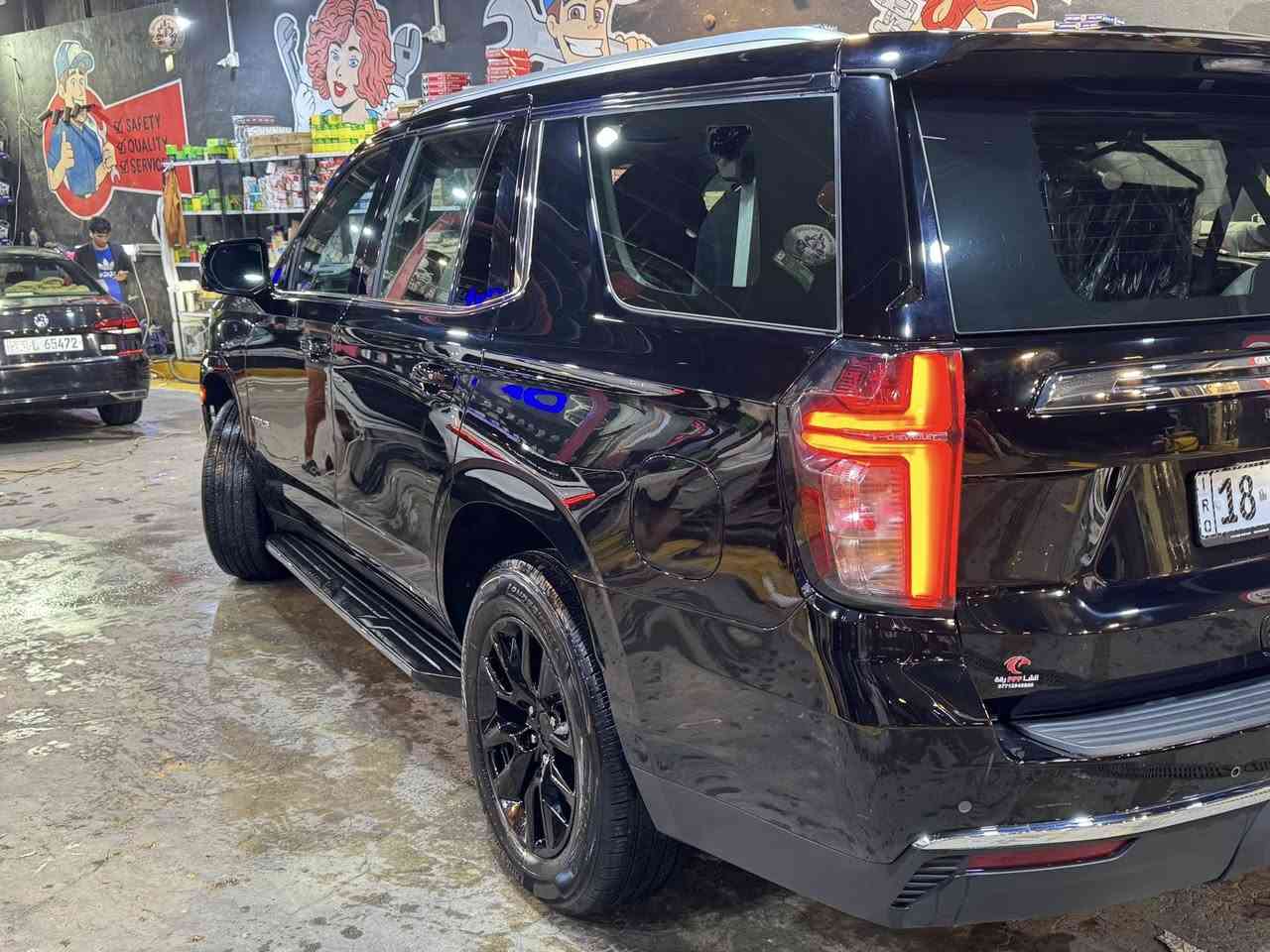 تاهو 2023 دعامية بريمير مواصفات LT فول خليجي  رقم مميز ثلاثي 🔥475 🔥
مغلفة PPF
🟪 السعر  :: 48,500 وبيها مجال بسيط

المواصفات 
شاشة  كبيره
كامرات ٣٦٠ درجة
ثلاجة
بانوراما 
كشنات جلد 
صندوق كهرباء 
مقاعد كهرباء 
رادار امامي 
رادار جانبي 
رادار خلفي 
نقطه عمياء 
حساس امامي خلفي 
تشغيل عن بعد 
لايت لد 
عداد مسافة / 97 الف كم 
محرك   / 5.3 لتر
فقط BDR بالجاملغ الايمن والايسر بحجم خمس اصابع بدون صبغ 

وباقي مواصفات ل LT المعروفة سياره جديدة بل كامل بحالة الوكالة 
مكان سياره بغداد السيديه 

للأستفسار : ***********
