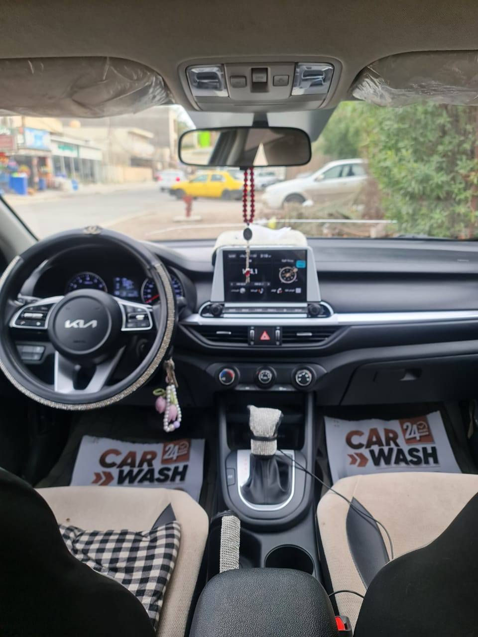 السلام عليكم سيراتو 23رقم أربيل سنويه بأسمي سياره ماشيه 36السيارة جديدة گير ومحرك بلادي لوك سيارة فول ماعدا البصمه
ملاحظه سيارة كوري وليس تجميع صين ***********
