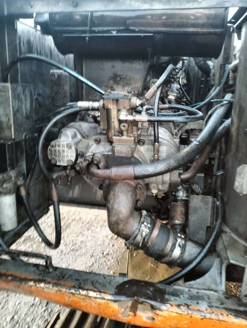 حفاره فياتي هيتاشي رقم ذي قار ألماني السعر 110 الهاتف ***********
