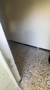 شقه أرضية • ١٣٢م • استقبال باب خاص