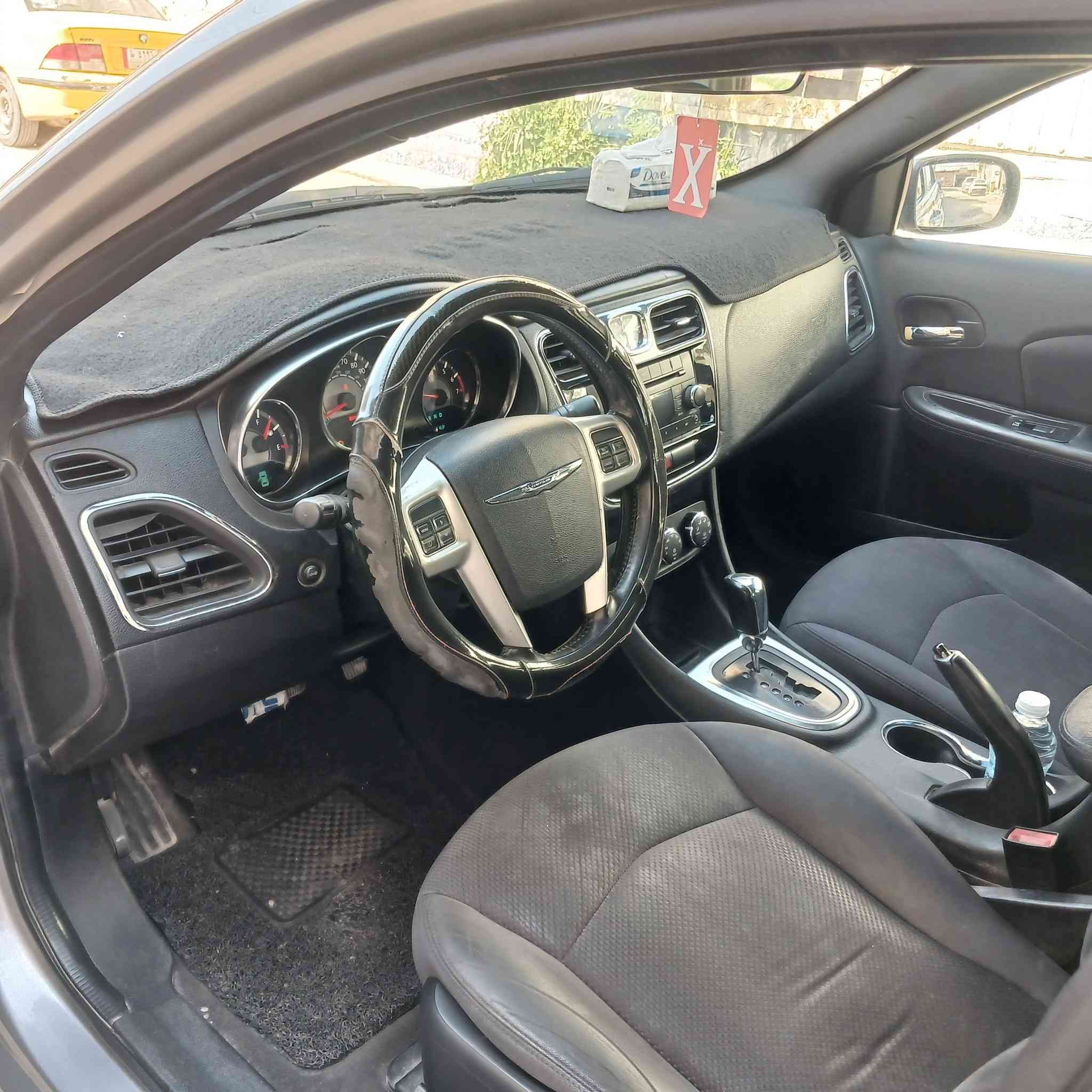 السلام عليكم اخويه C200 موديل 13 البيع
رقم بغداد جديد  بسمي شرط التحويل
السياره جاهزه من فضل الله 
كير 6 نمر مكينه 2400 صدر امامي خلفي جديد
 تبريد ثلج  تتفئه 
ضربتها جاملغ خلفي  بيها جراد 
السعر 73 بيها مجال
☎️***********
